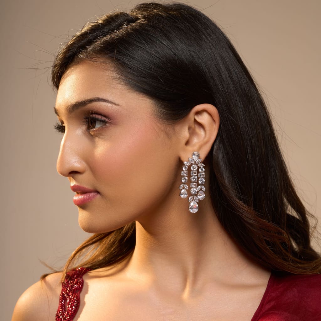Avere Earrings - White