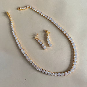 Avery Necklace Set