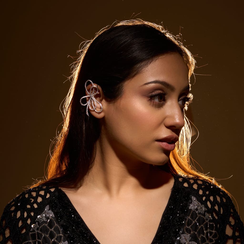 Bow Ear Cuff