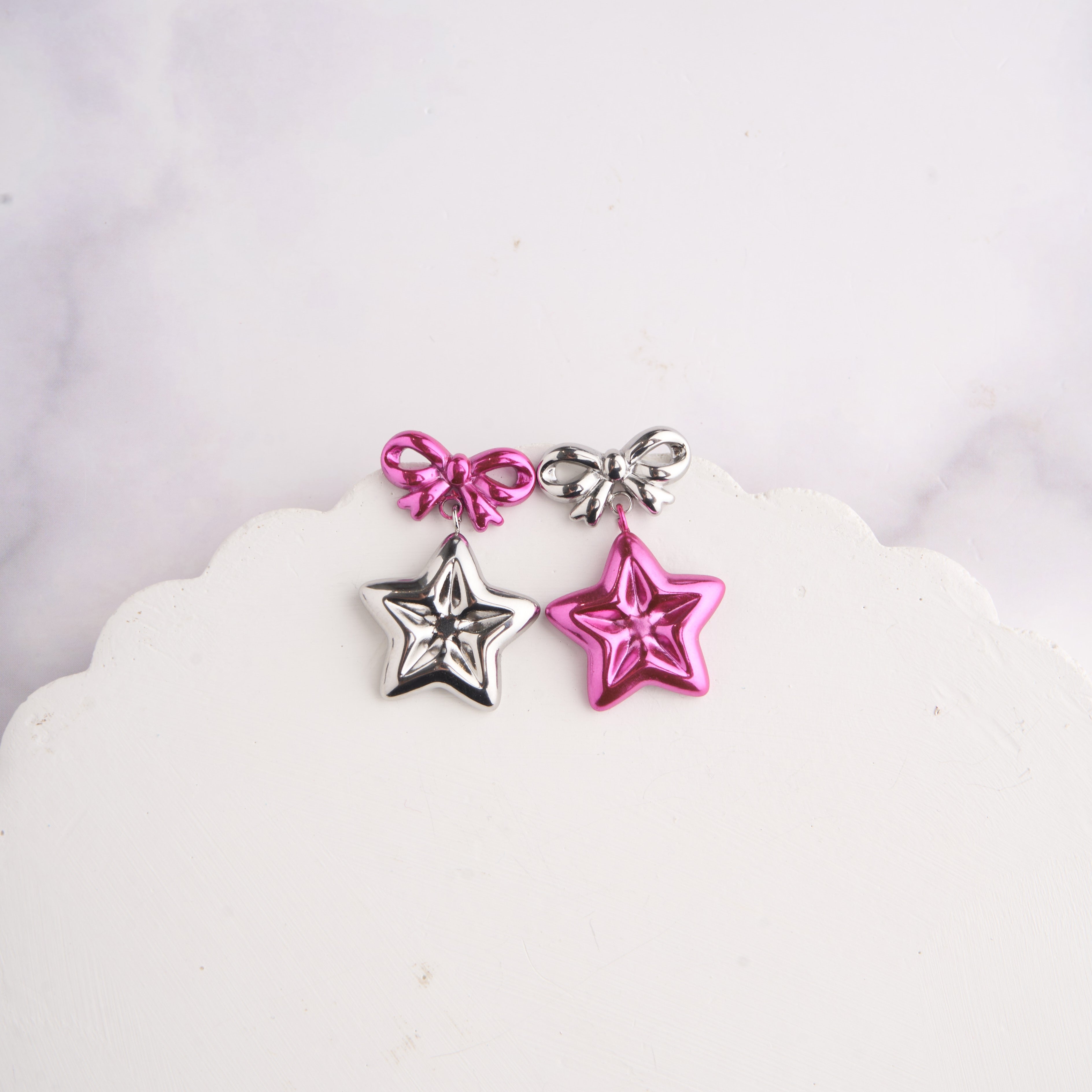 Bow Mismatched Earrings Mozaati