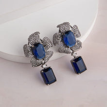 Load image into Gallery viewer, Bud Earrings - Blue
