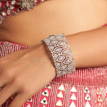 Load image into Gallery viewer, Circe Bracelet - Silver
