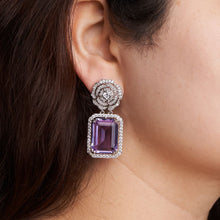 Load image into Gallery viewer, Corsage Earrings
