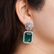 Load image into Gallery viewer, Corsage Earrings
