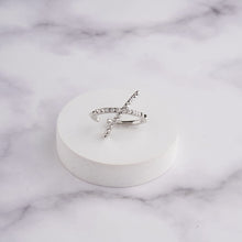 Load image into Gallery viewer, Criss Cross Ear Cuff - Silver
