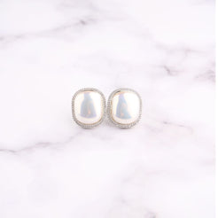 Cushion Pearl Earrings - Silver