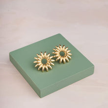 Load image into Gallery viewer, Daisy Studs
