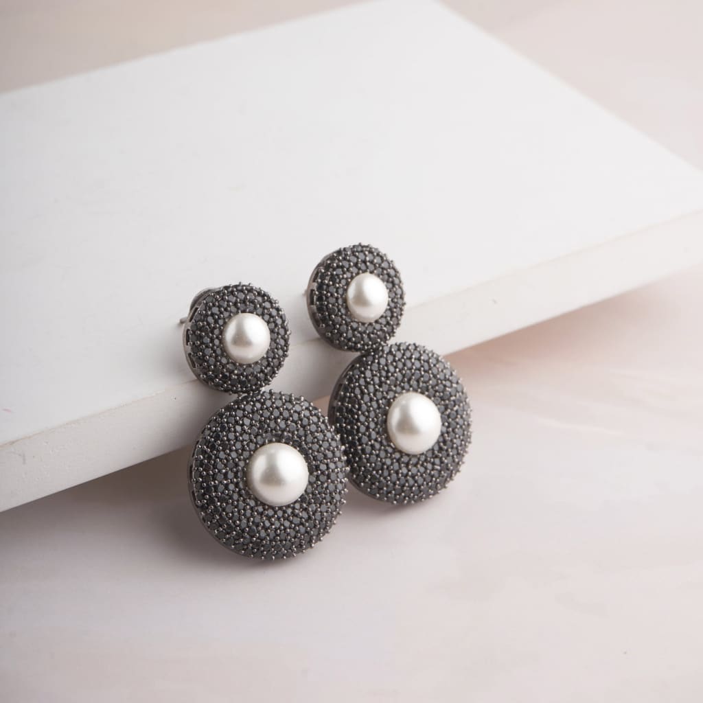 Daphne Earrings - Black