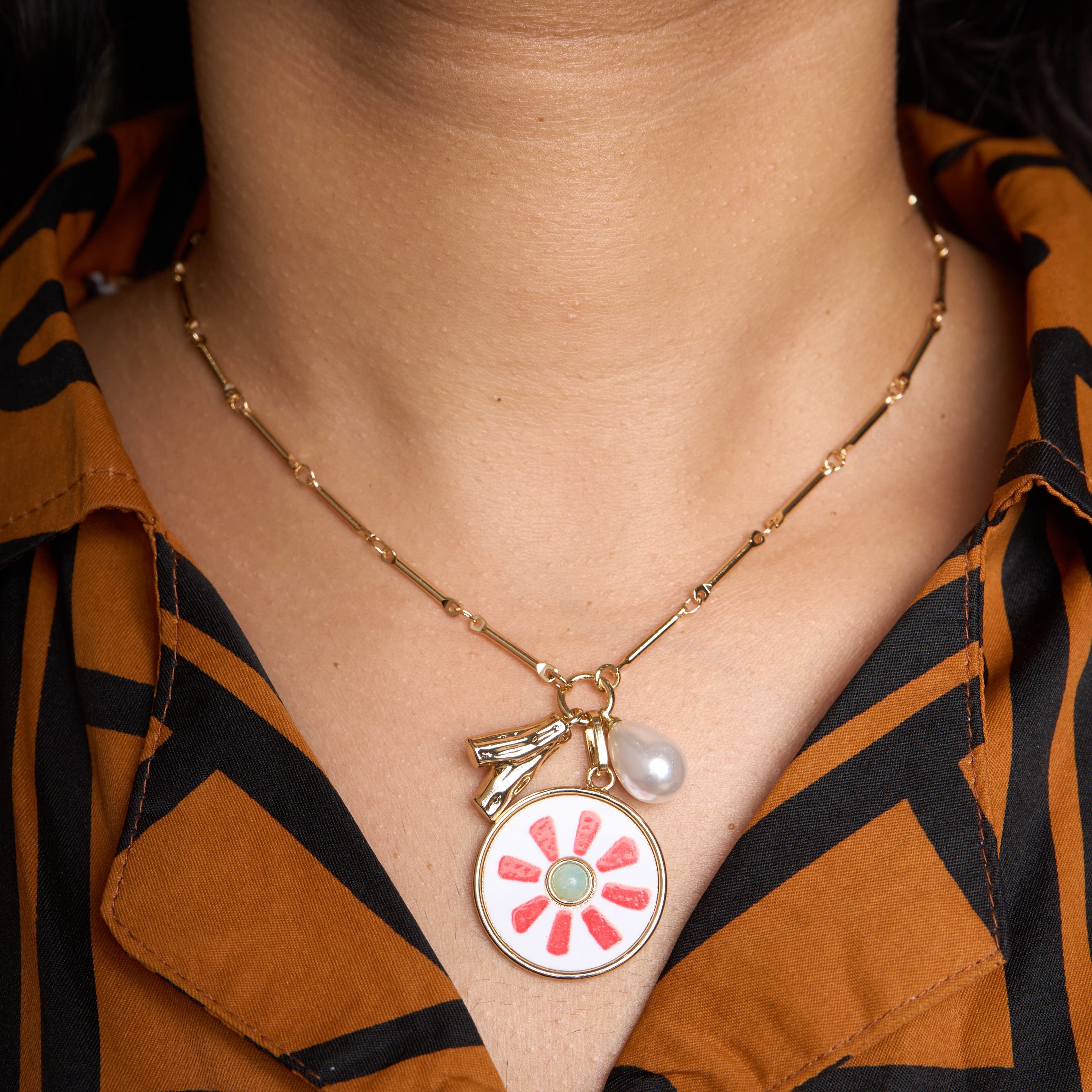 Disc Floral Necklace Mozaati