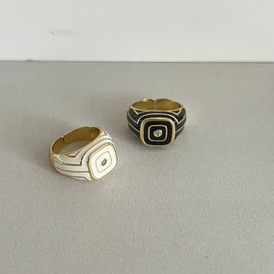 Enamel Signet Ring - Black