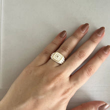 Load image into Gallery viewer, Enamel Signet Ring
