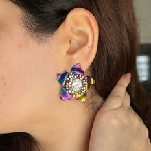 Load image into Gallery viewer, Flora Earrings
