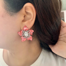 Load image into Gallery viewer, Flora Earrings
