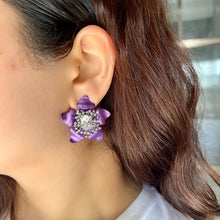 Load image into Gallery viewer, Flora Earrings
