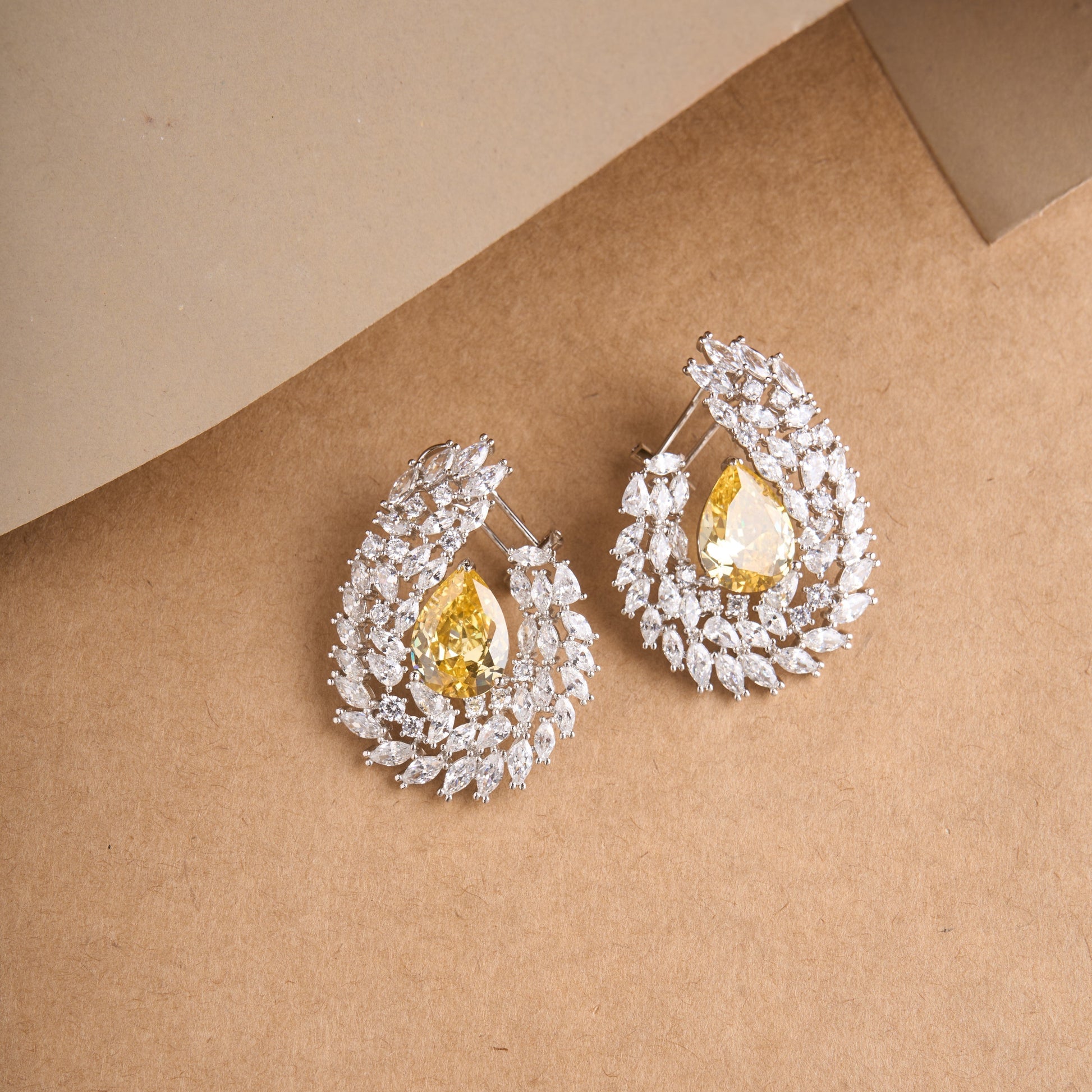 Flow Earrings Mozaati