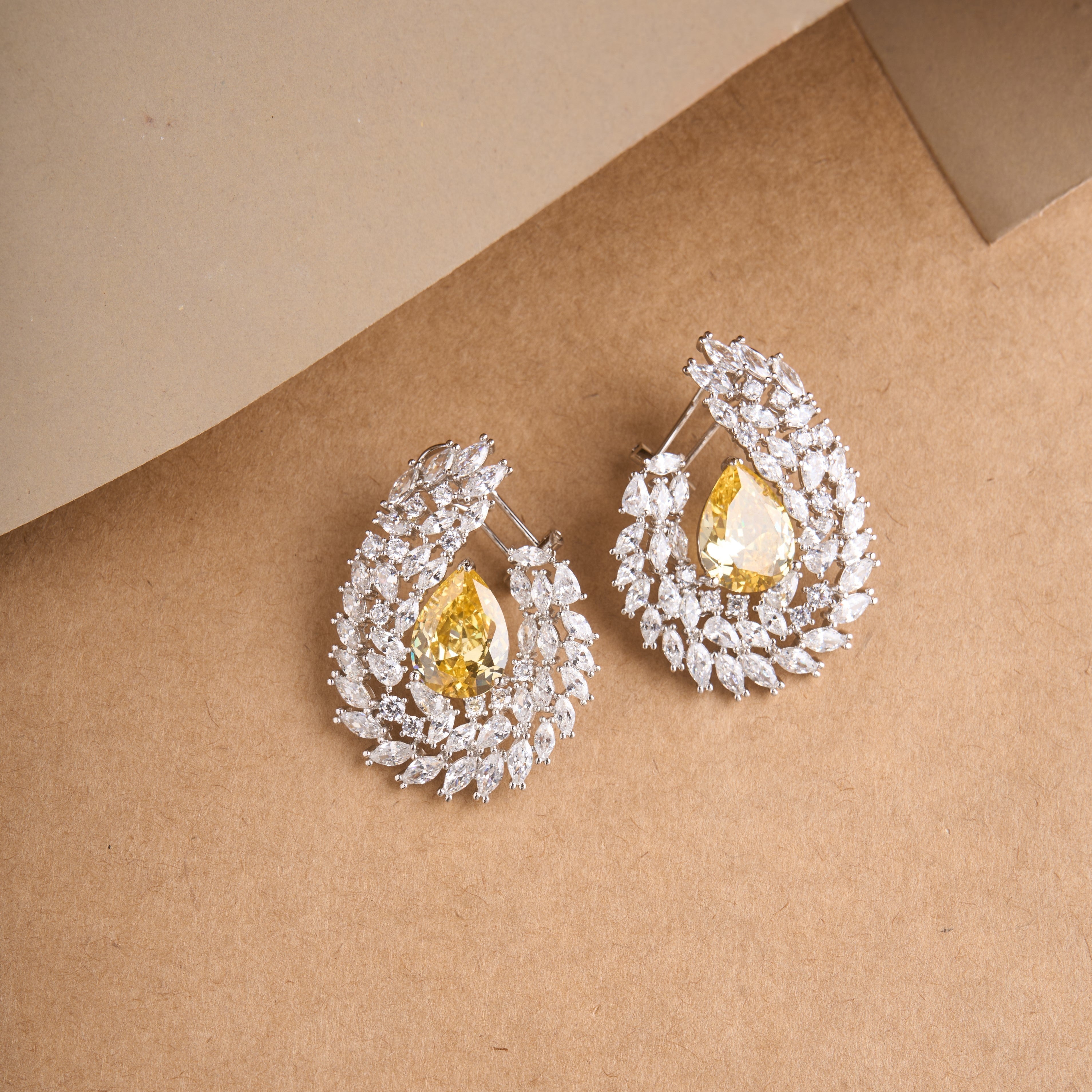 Flow Earrings Mozaati