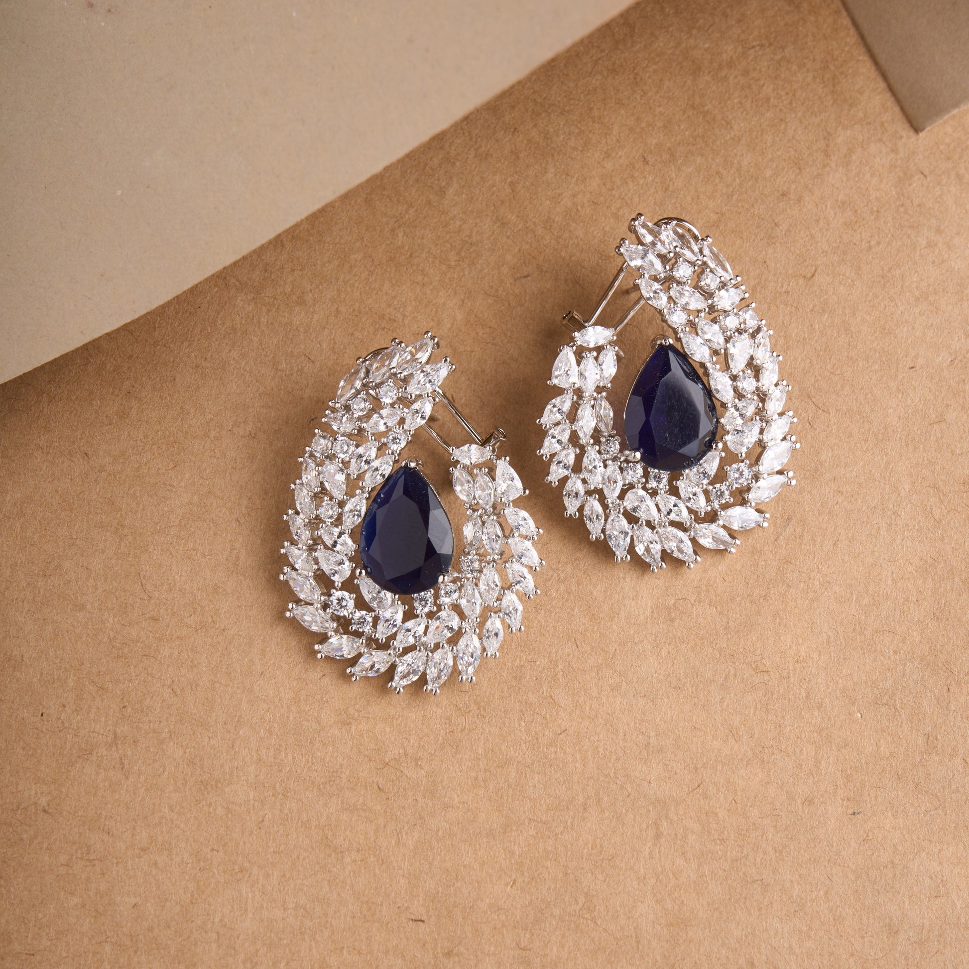 Flow Earrings Mozaati