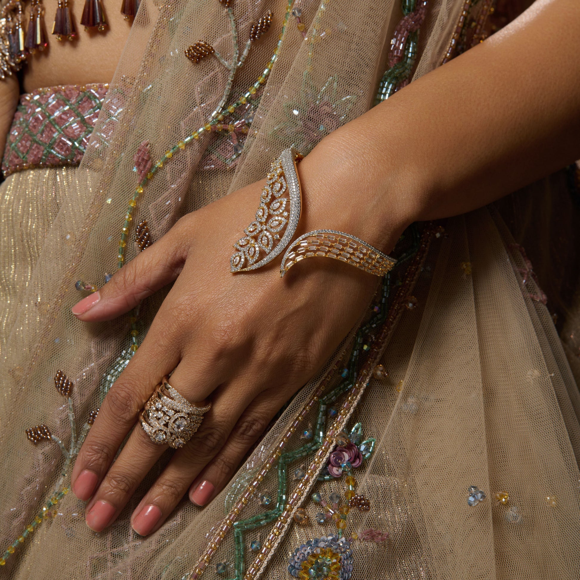 Idika Hathphool Mozaati