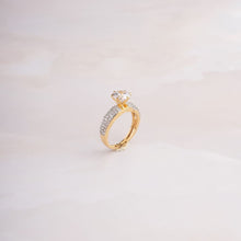 Load image into Gallery viewer, Jose Ring - Gold
