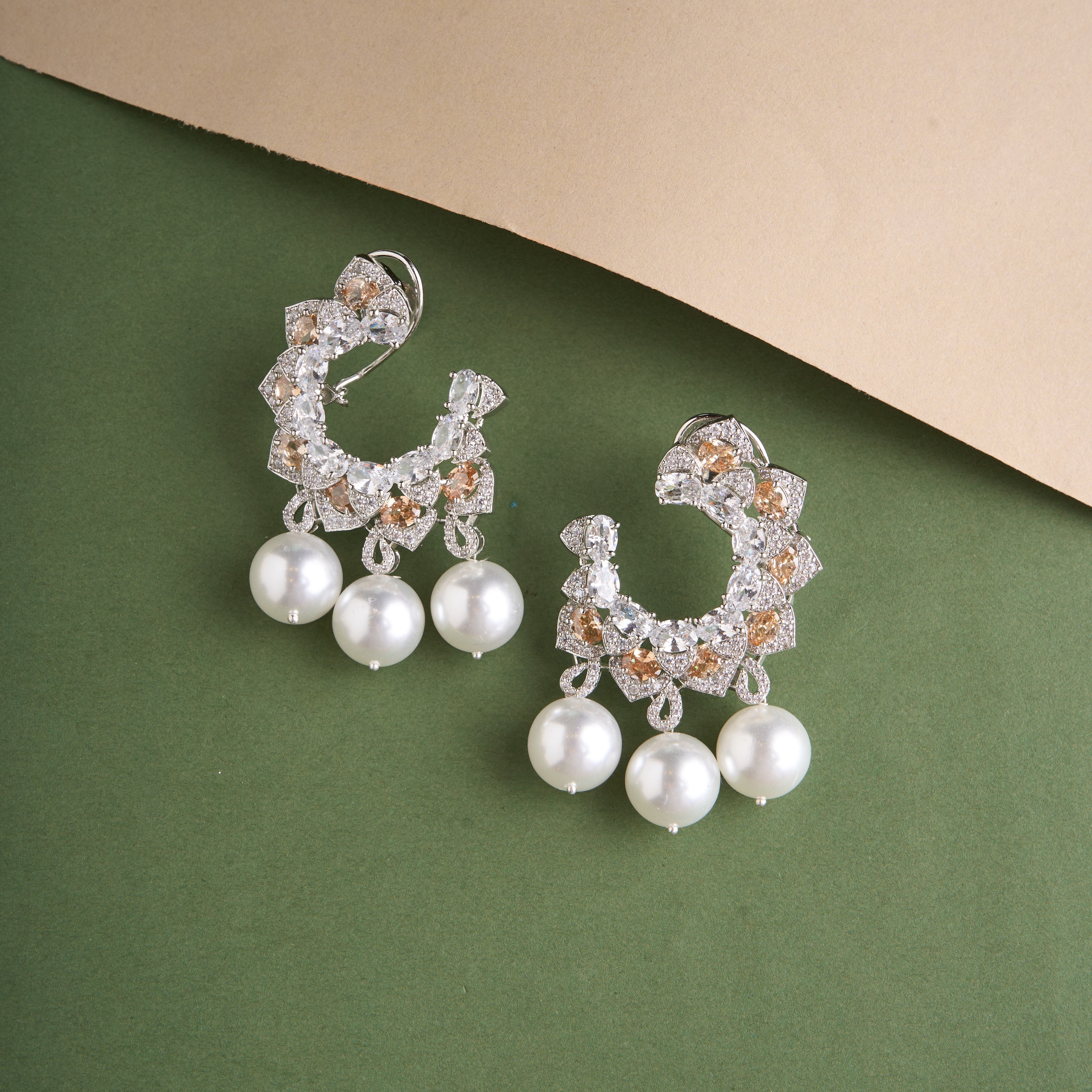 Kavindi Earrings Mozaati