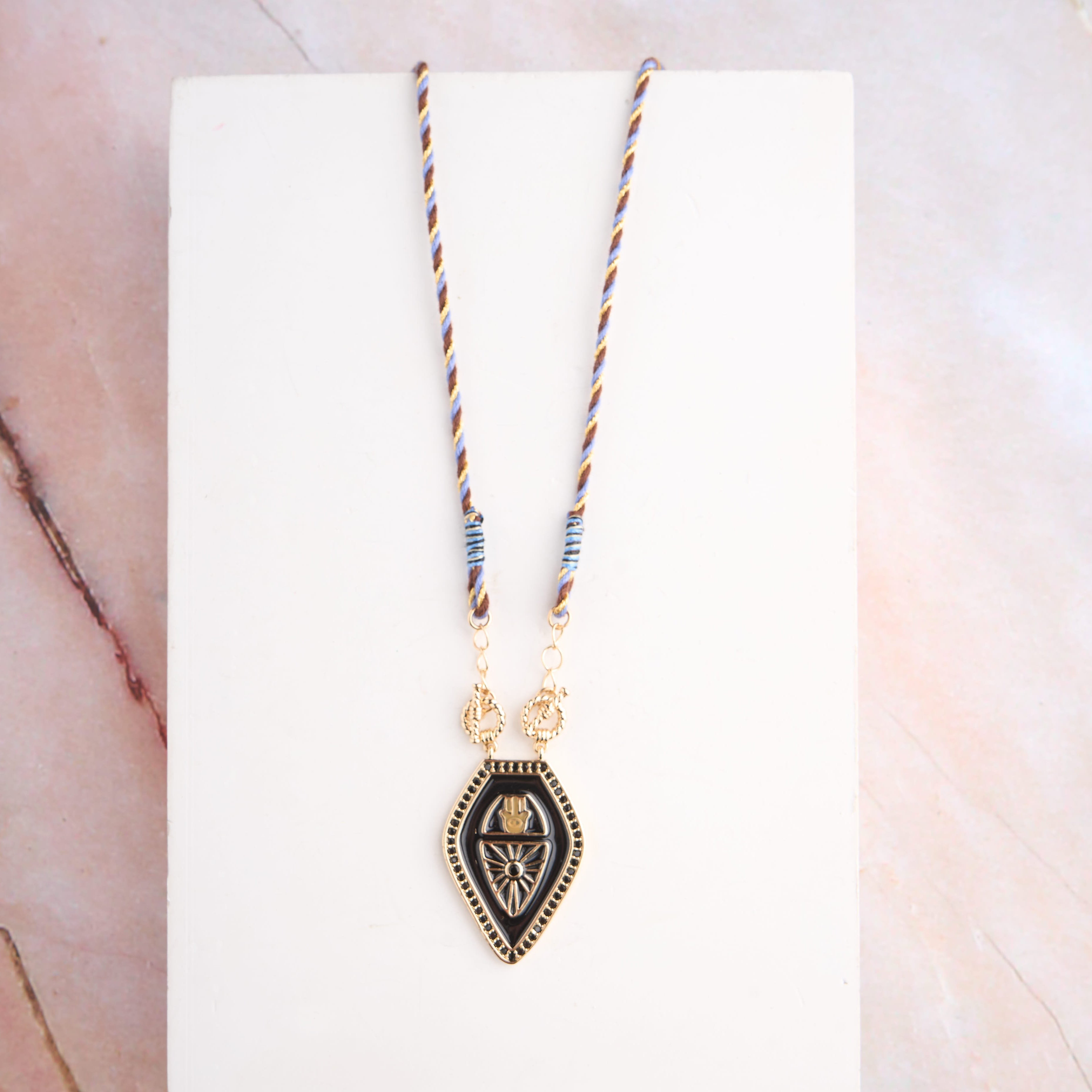 Kite Thread Pendant Mozaati