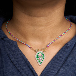 Kite Thread Pendant Mozaati