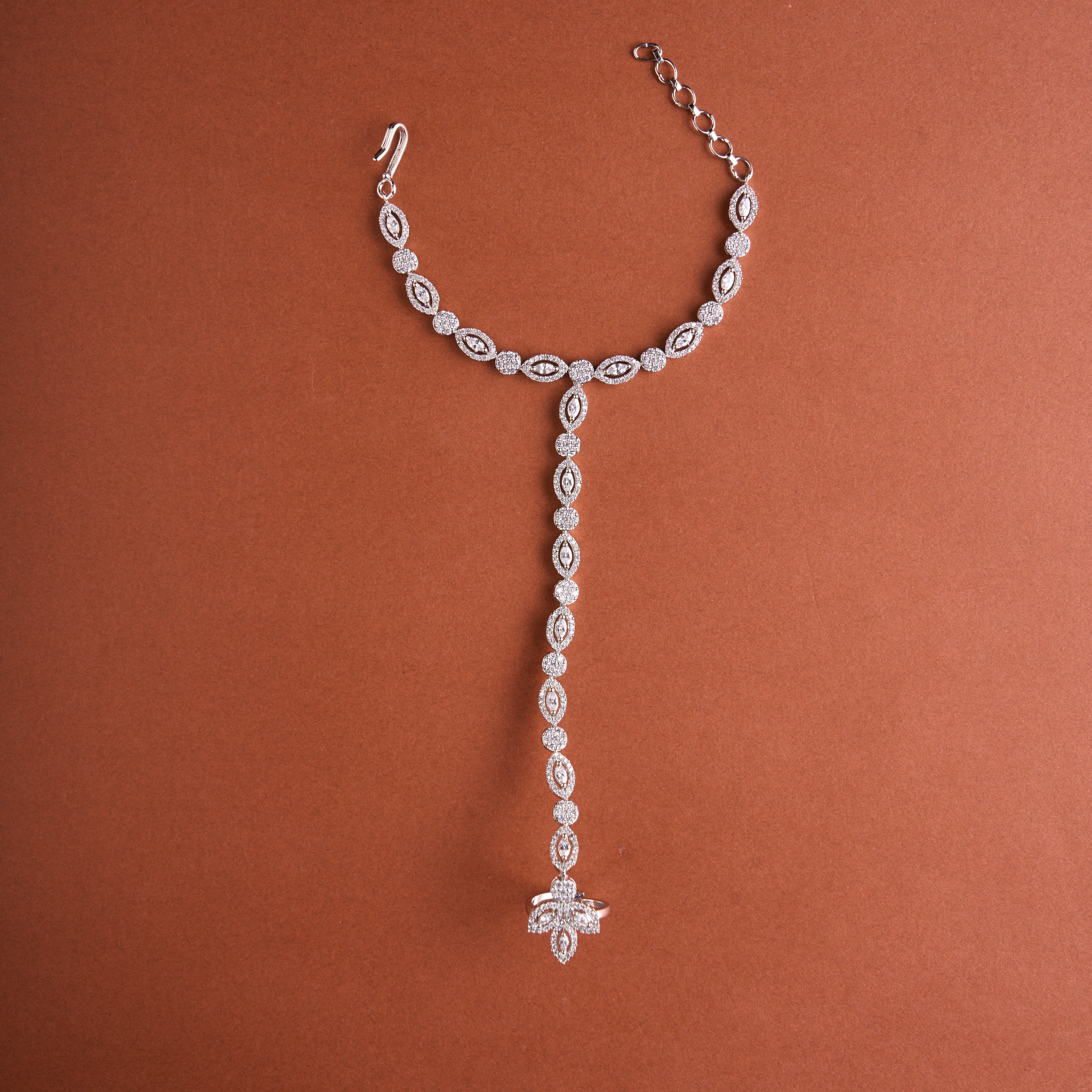 Leaf Dia Hathphool Mozaati