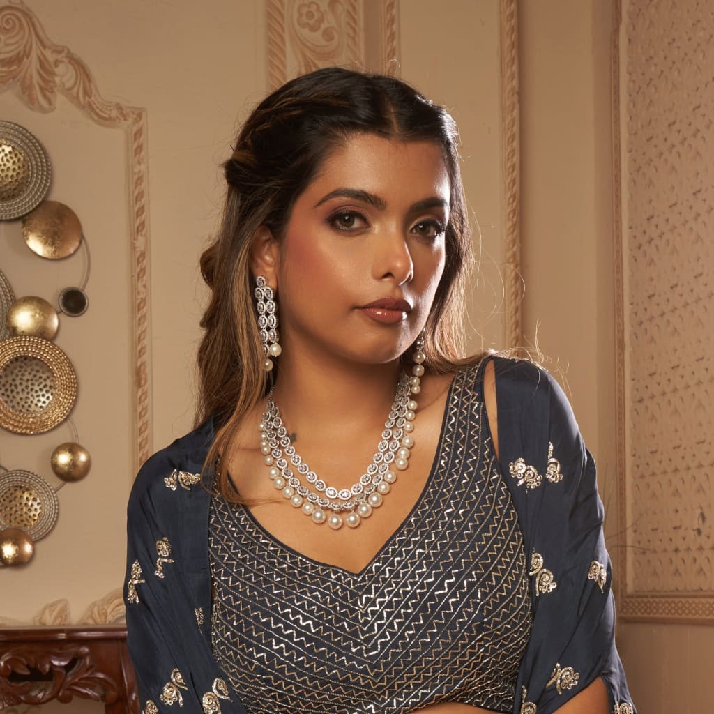 Mila Necklace