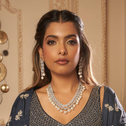 Mila Necklace