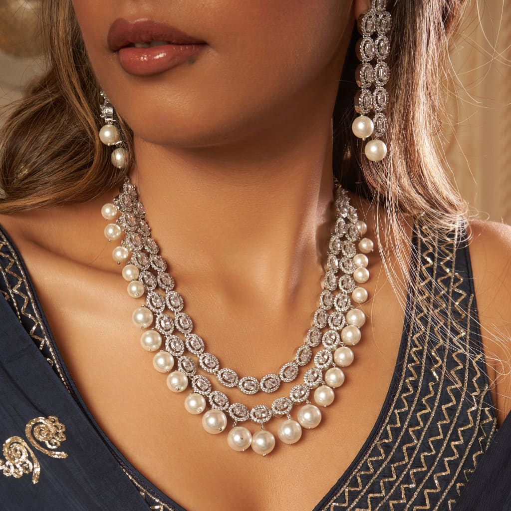 Mila Necklace