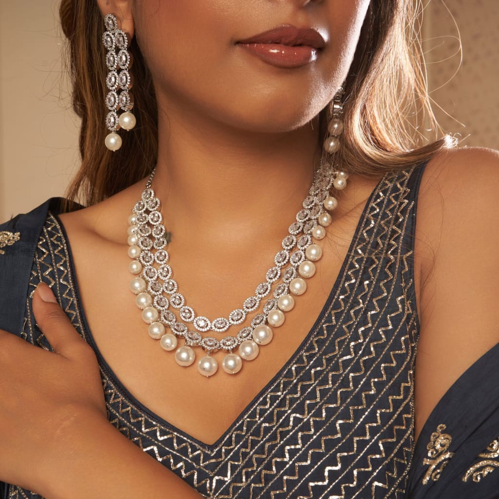 Mila Necklace