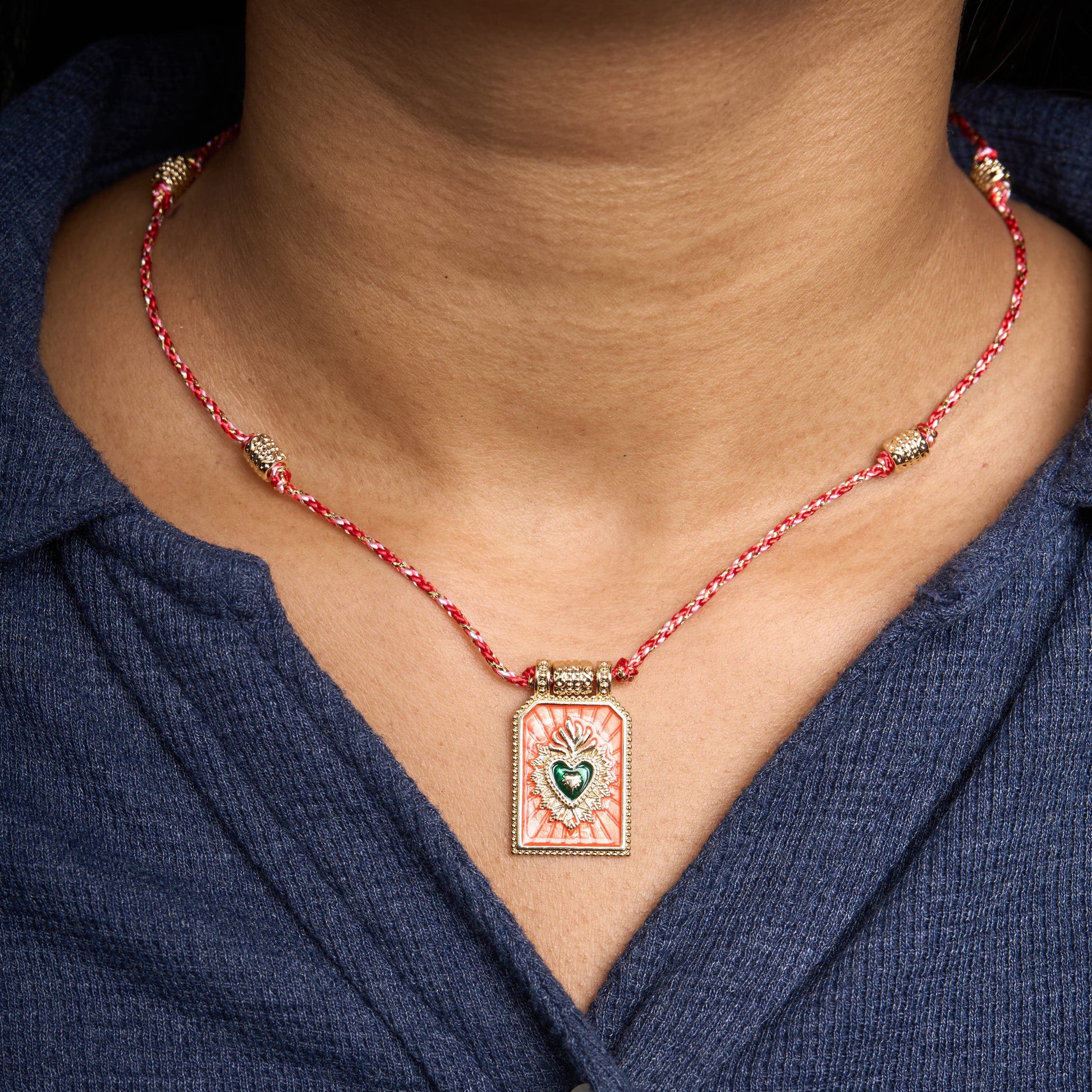 Mini Tag Thread Pendant Mozaati