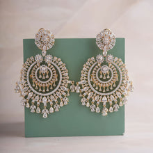 Load image into Gallery viewer, Naine Earrings - Gold
