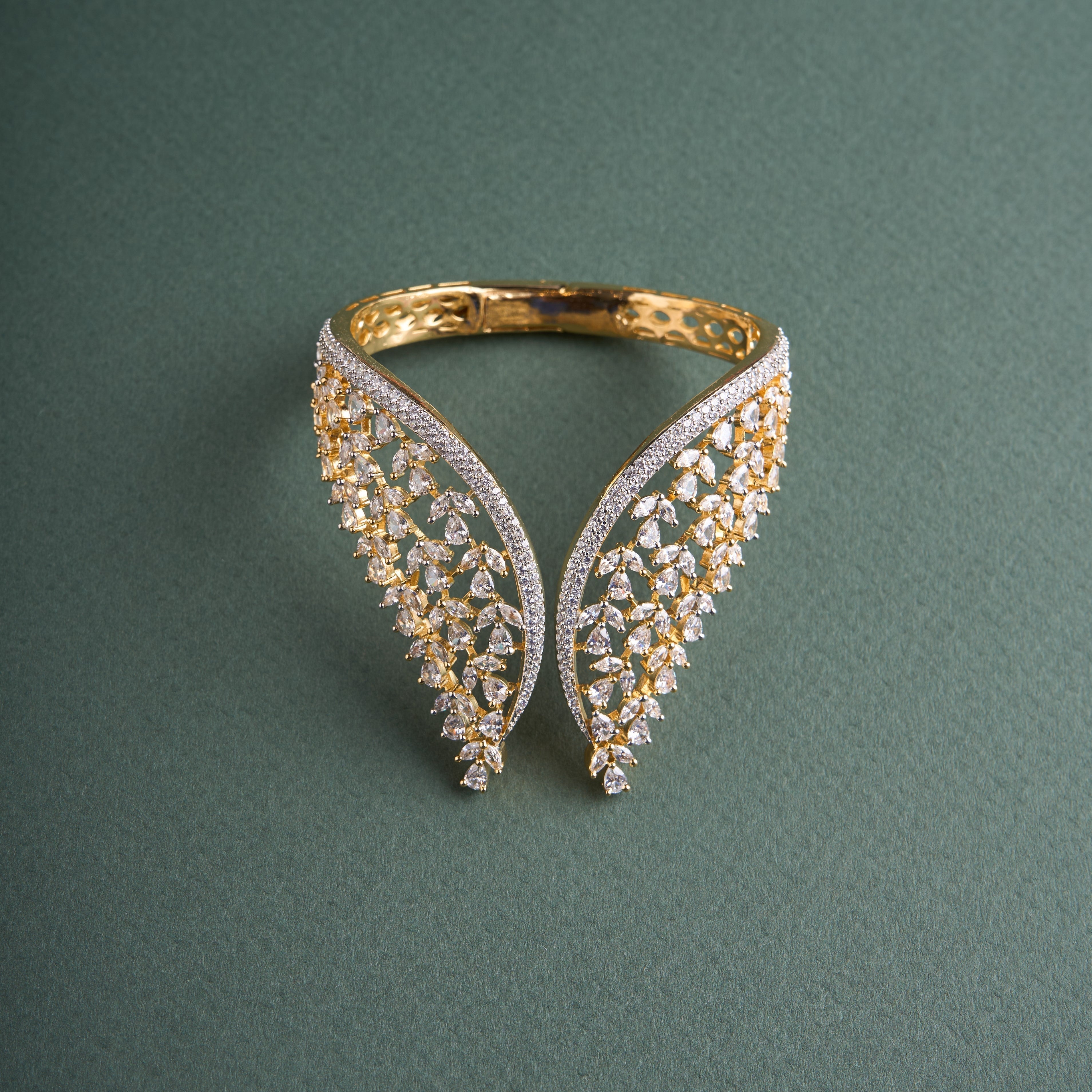 Nisha Hathphool Mozaati