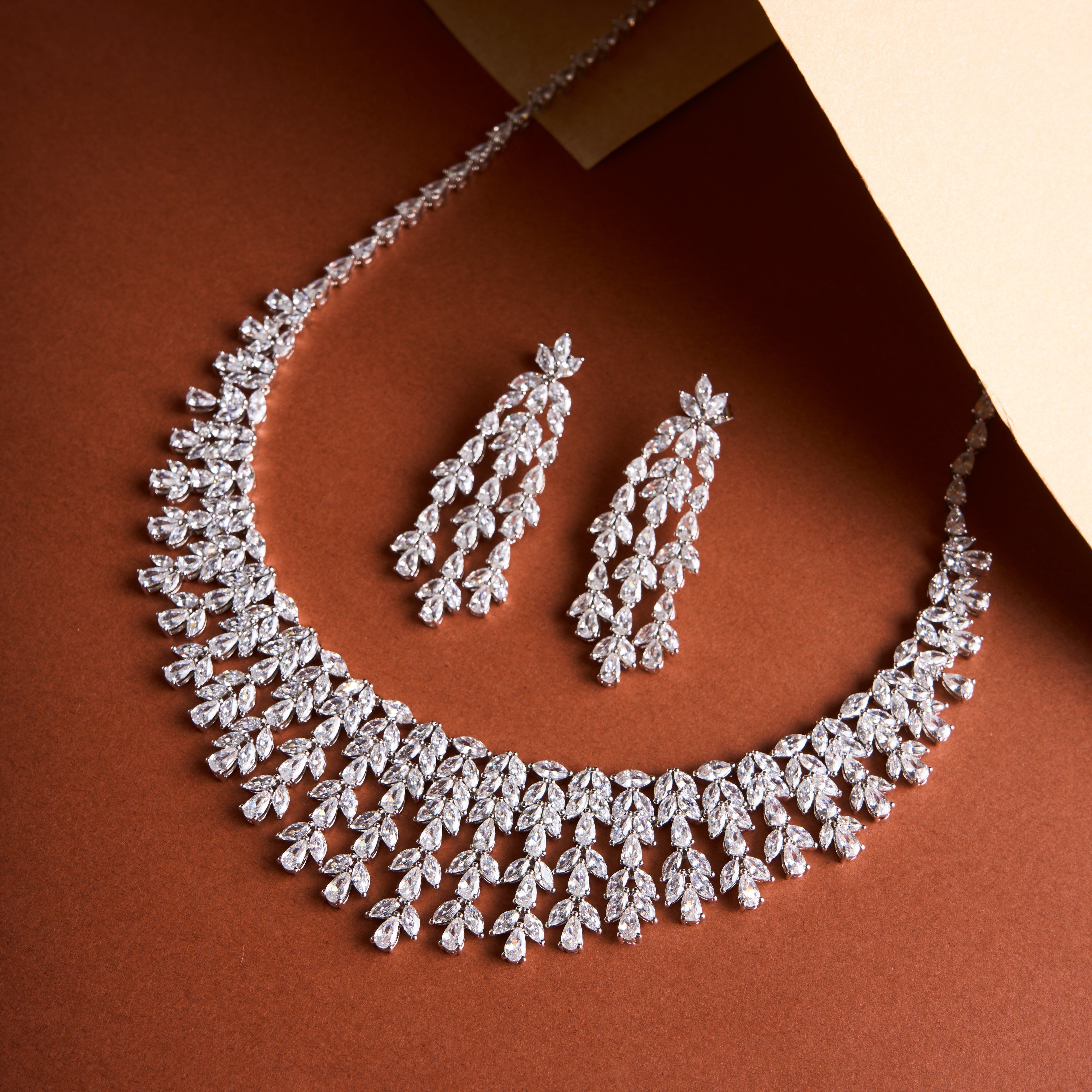 Nooraz Necklace Set Mozaati