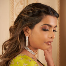 Load image into Gallery viewer, Oorvi Earrings
