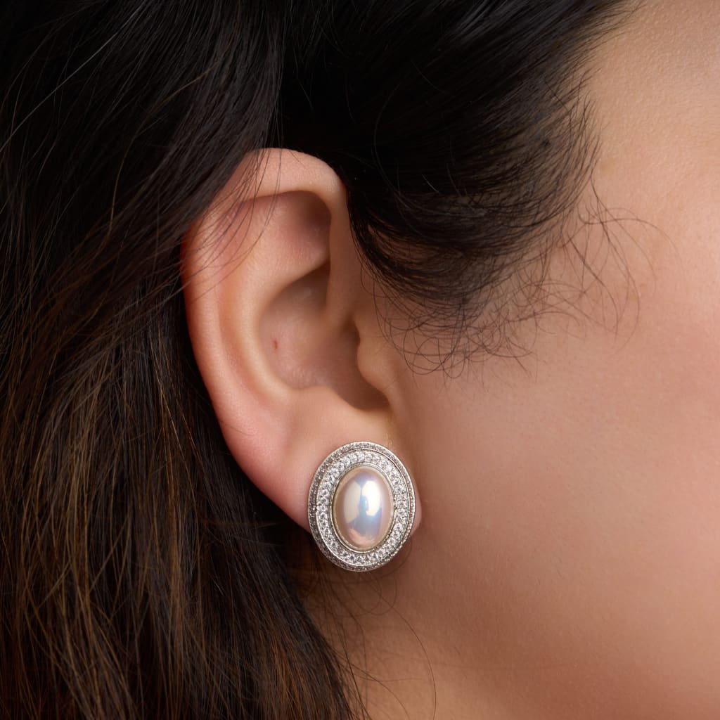 Oval Pearl Earrings