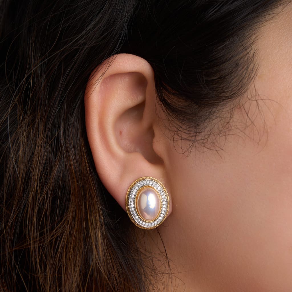 Oval Pearl Earrings