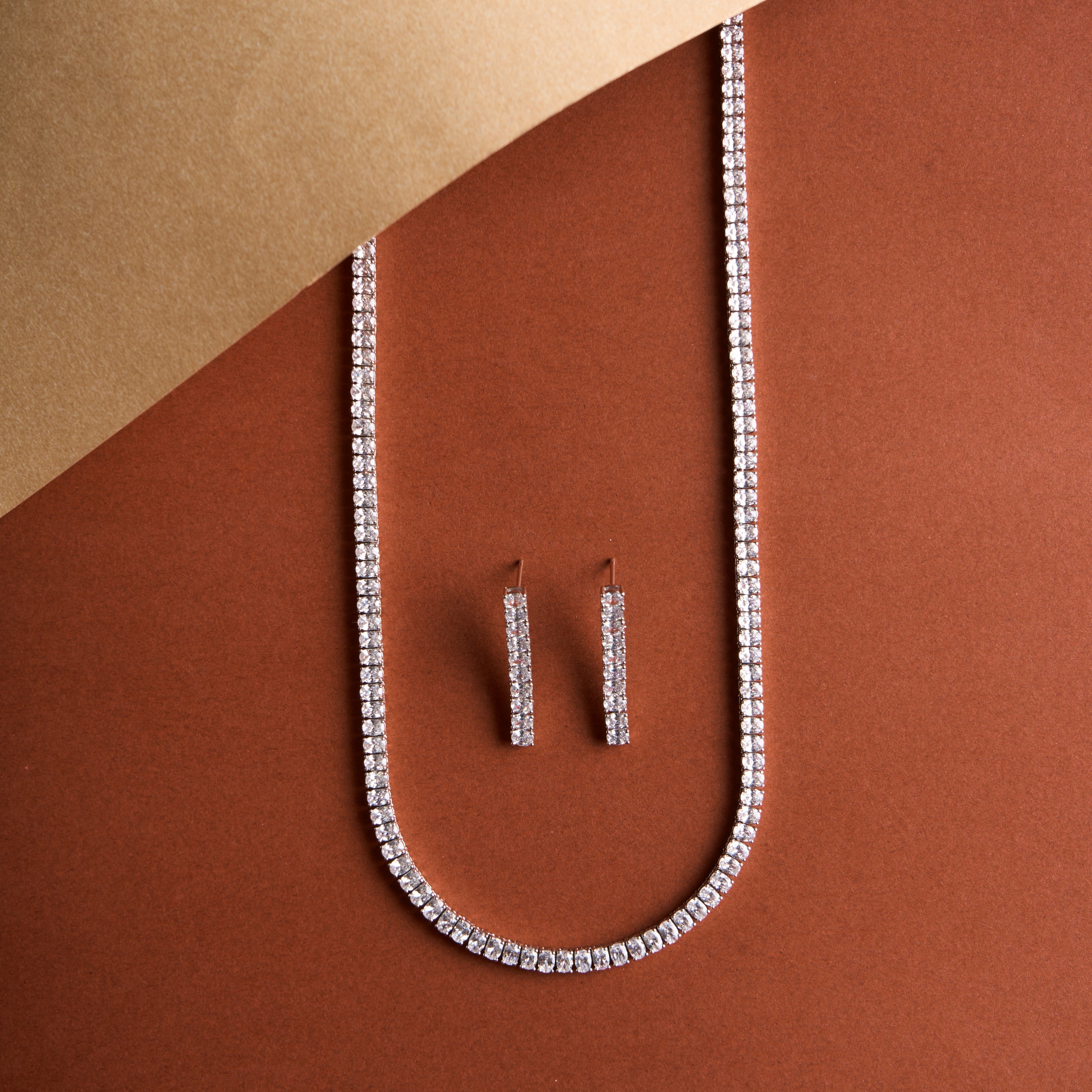 Oval Single Necklace Set Mozaati