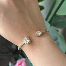 Load image into Gallery viewer, Pear Emerald Pipe Cuff
