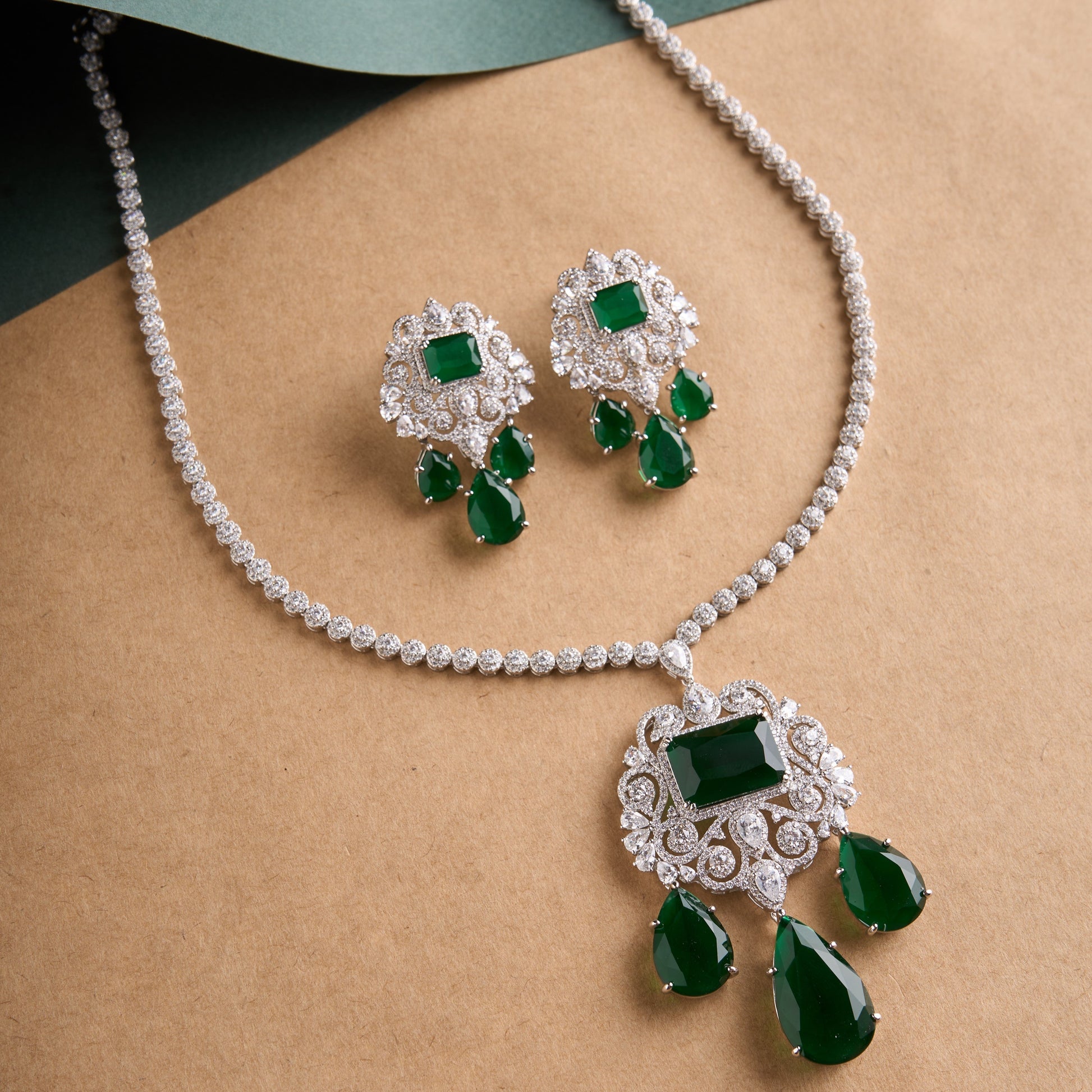 Rivaa Necklace Set Mozaati