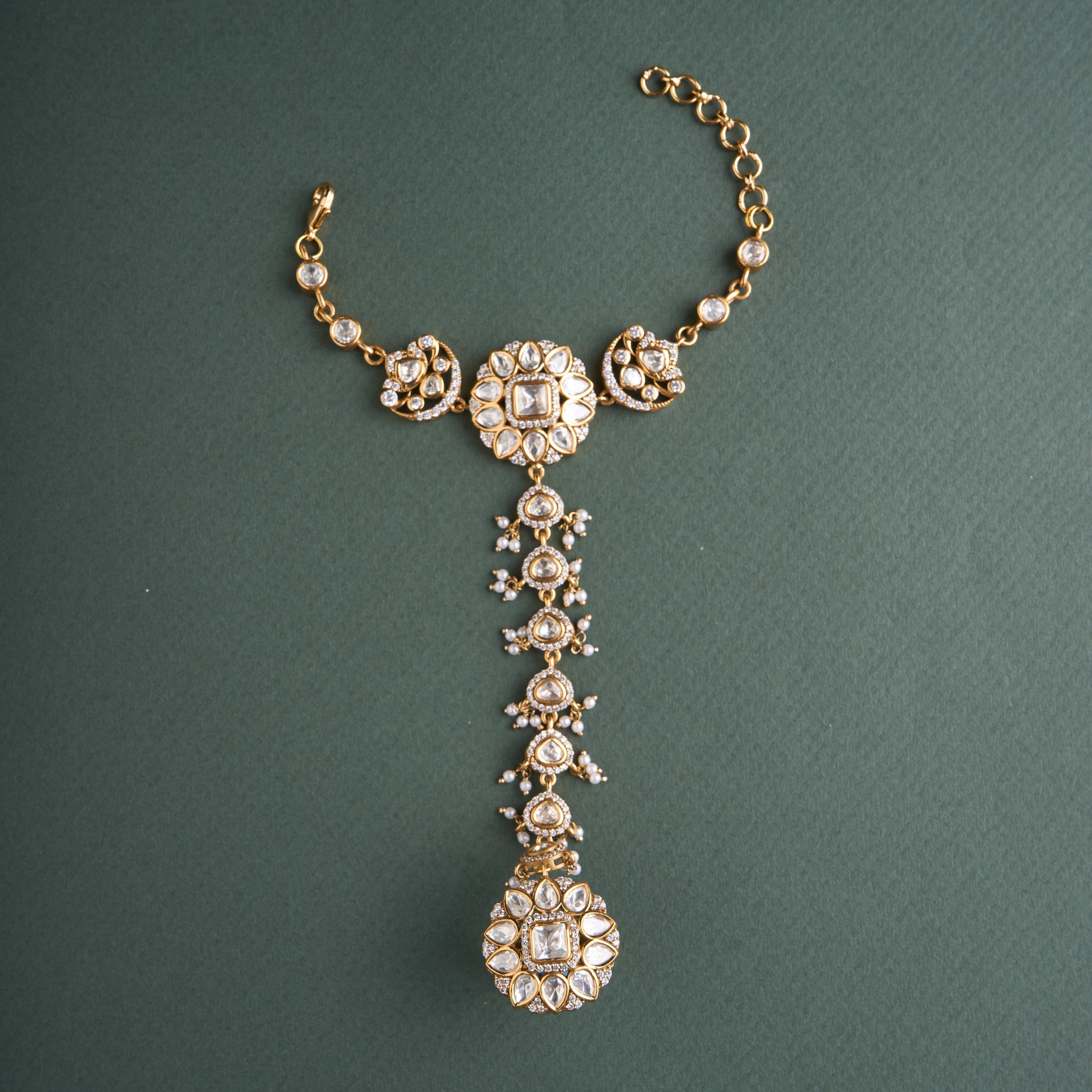 Sara Hathphool Mozaati