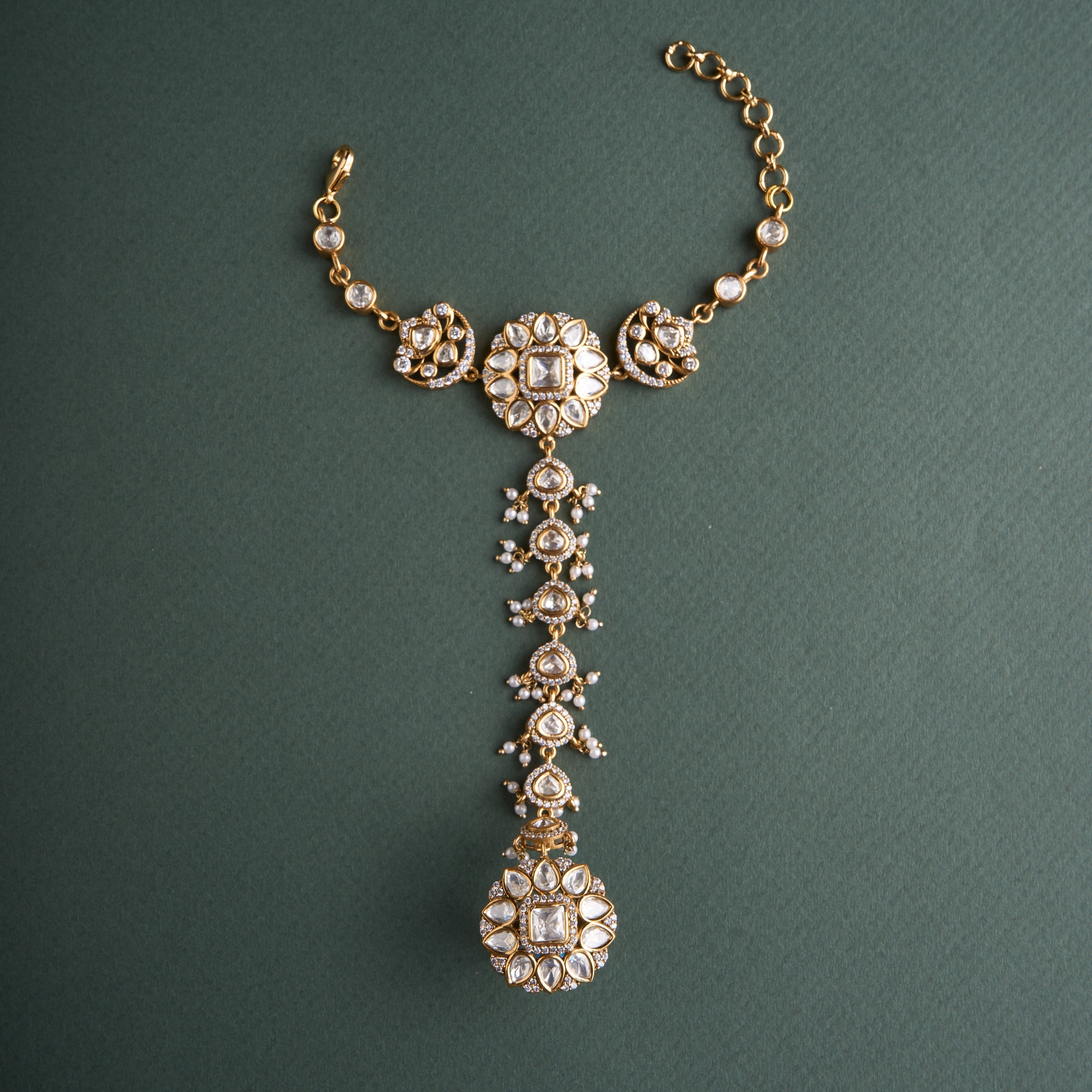 Sara Hathphool Mozaati