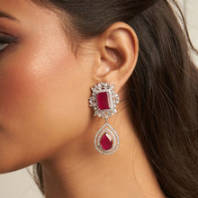 Load image into Gallery viewer, Shyla Earrings
