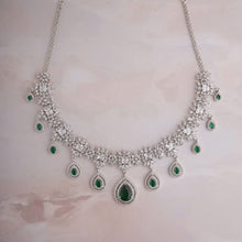 Load image into Gallery viewer, Shyla Necklace - Green
