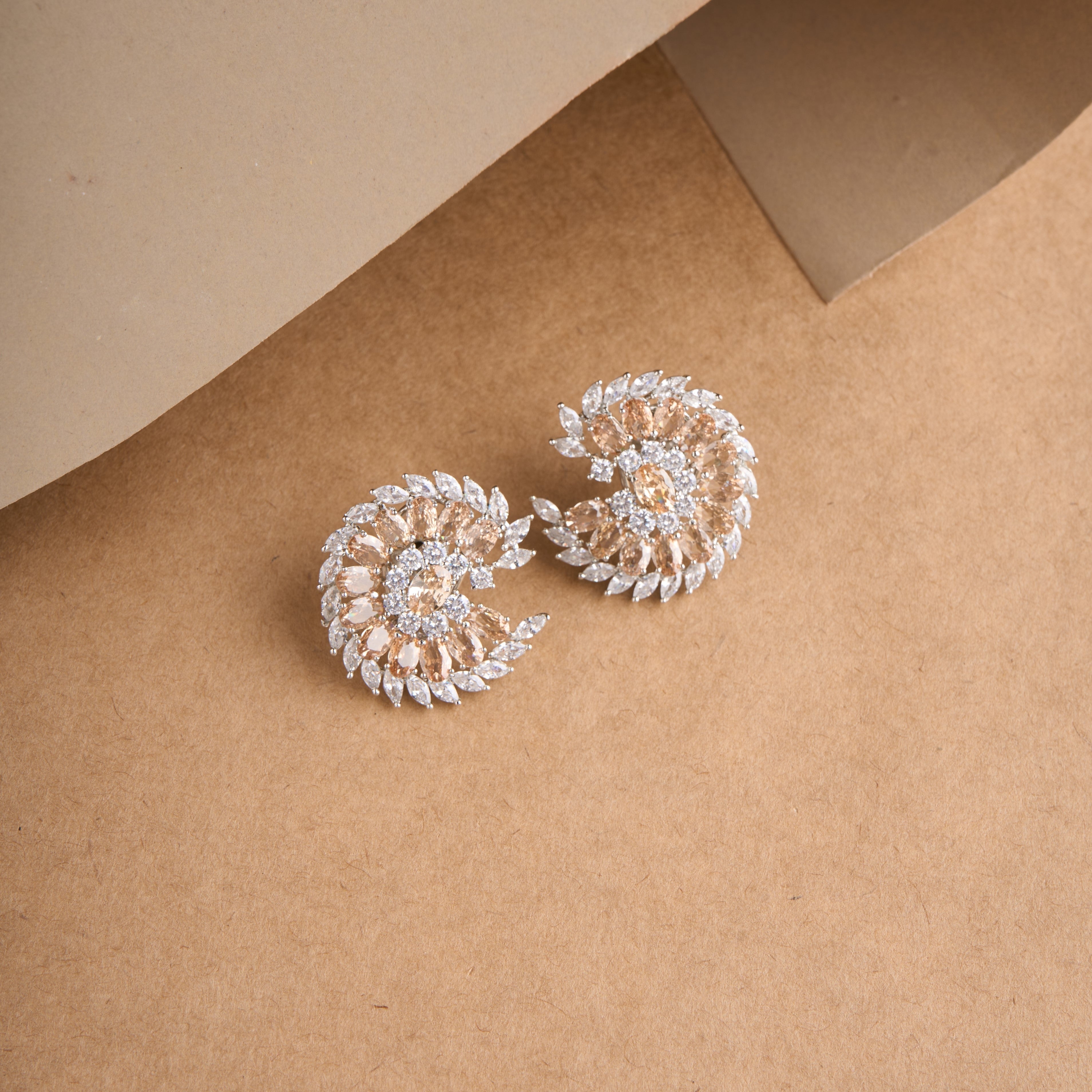 Tarang Earrings Mozaati