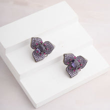 Load image into Gallery viewer, Trillium Pop Earrings - Purple
