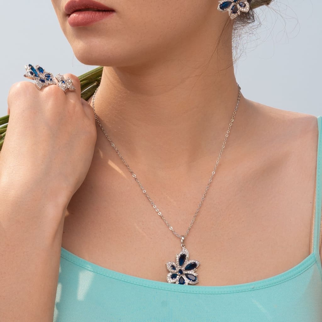 Tulipe Necklace