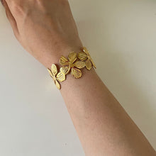 Load image into Gallery viewer, Wild Flower Bracelet

