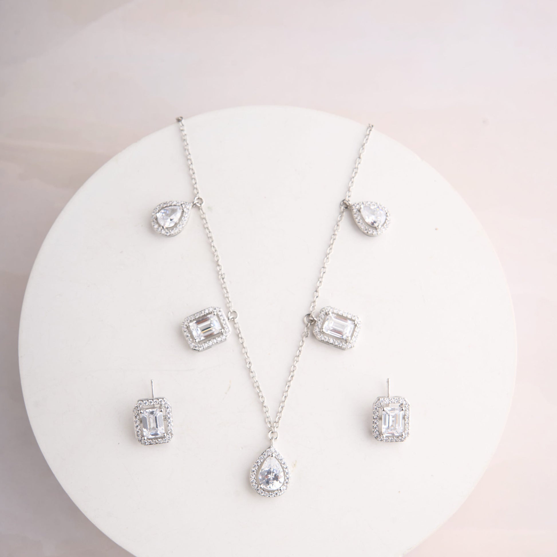 Zadie Pendant Set Mozaati